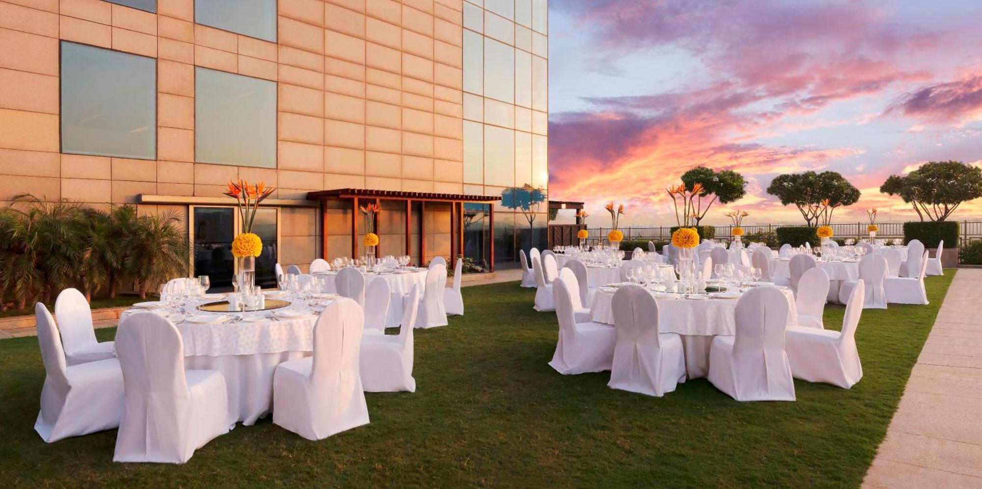 The Leela Ambience Gurugram Hotel & Residences - The Luxury Urban Sanctuary Gurgaon Zewnętrze zdjęcie The Westin Hyderabad Hiranandani