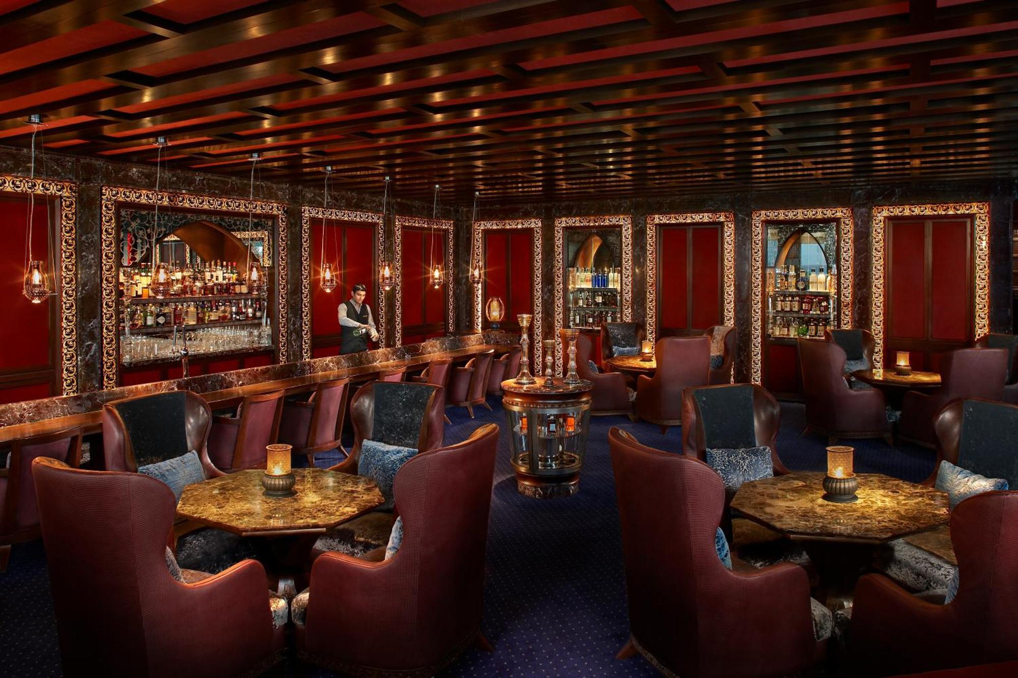 The Leela Ambience Gurugram Hotel & Residences - The Luxury Urban Sanctuary Gurgaon Restauracja zdjęcie The interior of the nightclub