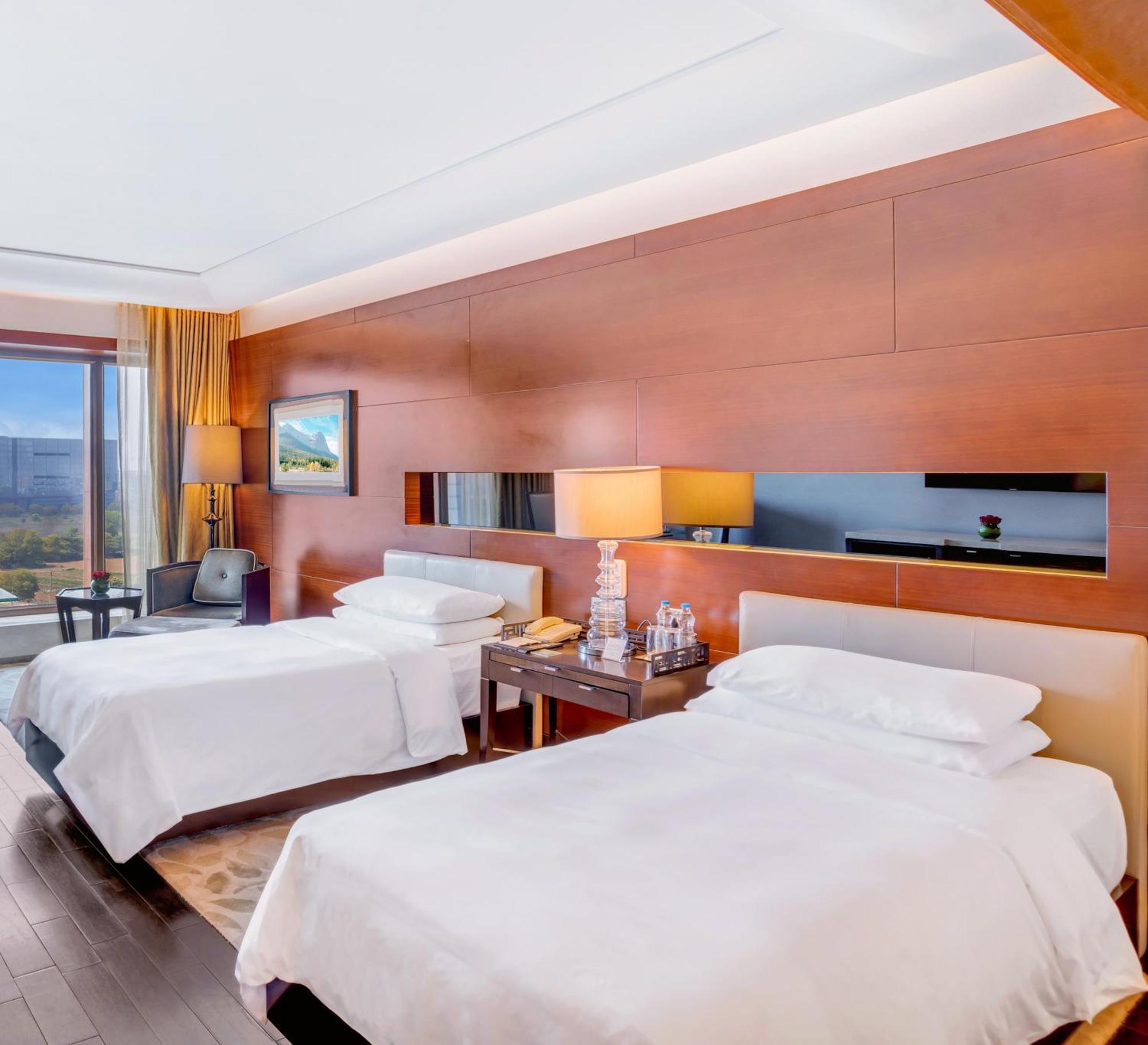 The Leela Ambience Gurugram Hotel & Residences - The Luxury Urban Sanctuary Gurgaon Zewnętrze zdjęcie Deluxe Room