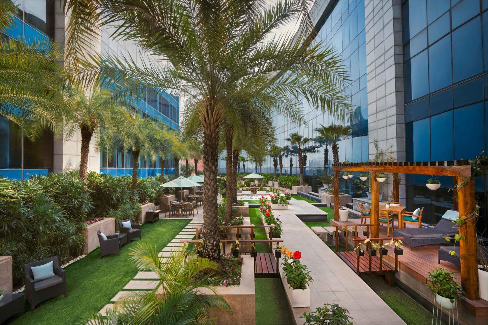 The Leela Ambience Gurugram Hotel & Residences - The Luxury Urban Sanctuary Gurgaon Zewnętrze zdjęcie The Park, Hyderabad