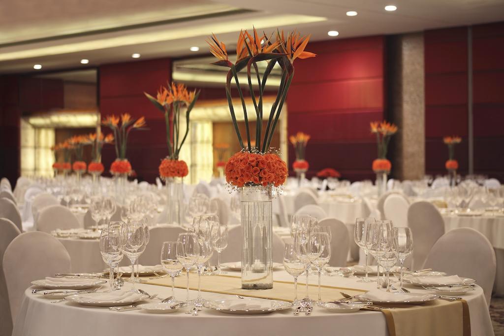 The Leela Ambience Gurugram Hotel & Residences - The Luxury Urban Sanctuary Gurgaon Zewnętrze zdjęcie The Grand Ballroom